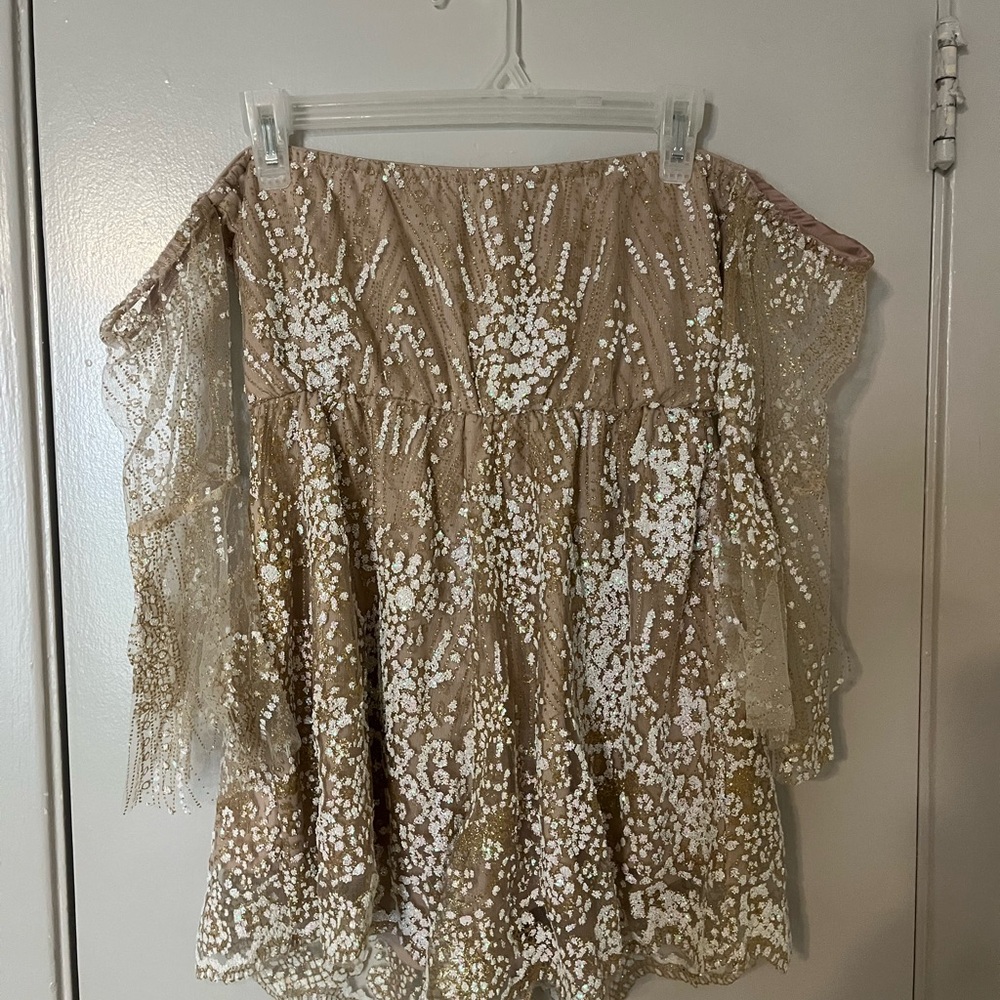 NWT Morning Mist Off-Shoulder Sequin Lace Romper - Gold/Blush Size 8